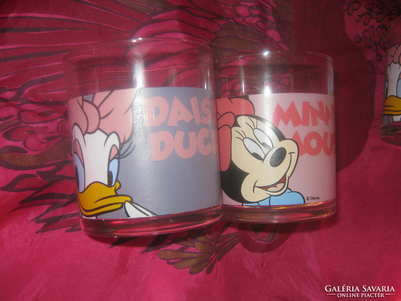 Minnie mouse and daisy duck glass cup