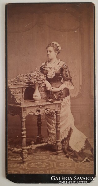 Antik nagyméretű cabinet fotó, elegáns dáma, Praha, 1880 körül