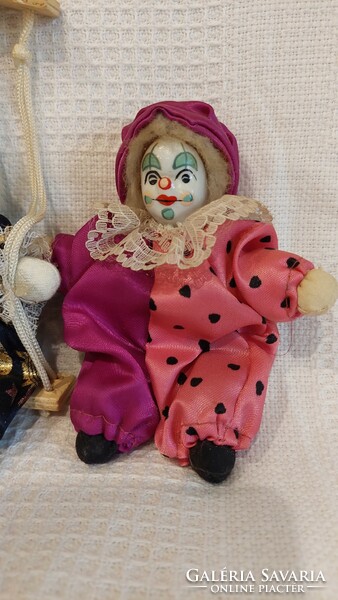 3 clown figures/dolls
