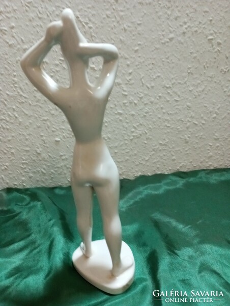 Kispest porcelain nude