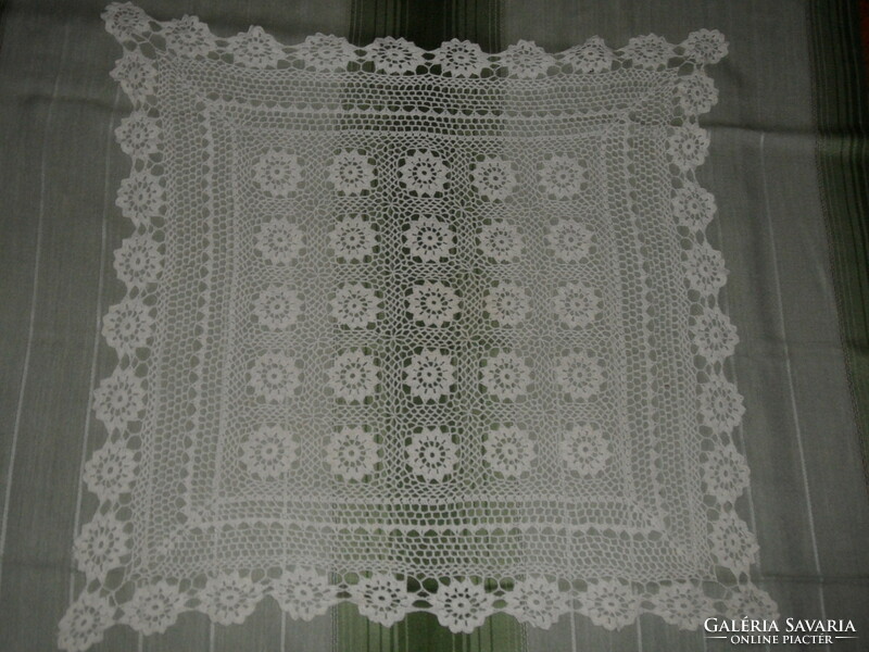 Hand crocheted lace tablecloth (85 cm x 85 cm)