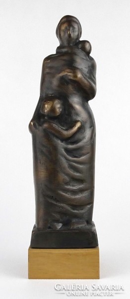Bronze statue marked 1N911 mother with child 27.5 Cm
