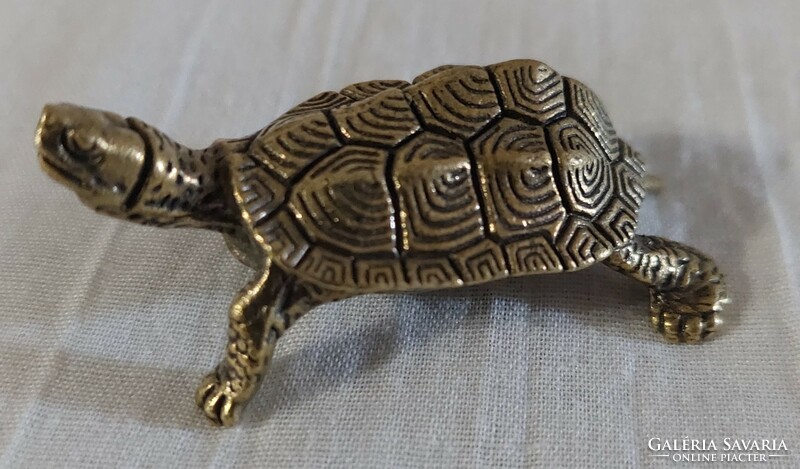 Miniatűr tömör sárgaréz teknős