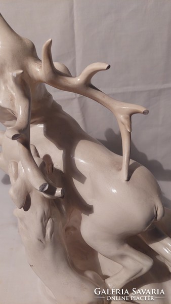 L.Hota deer hunting scene porcelain statue