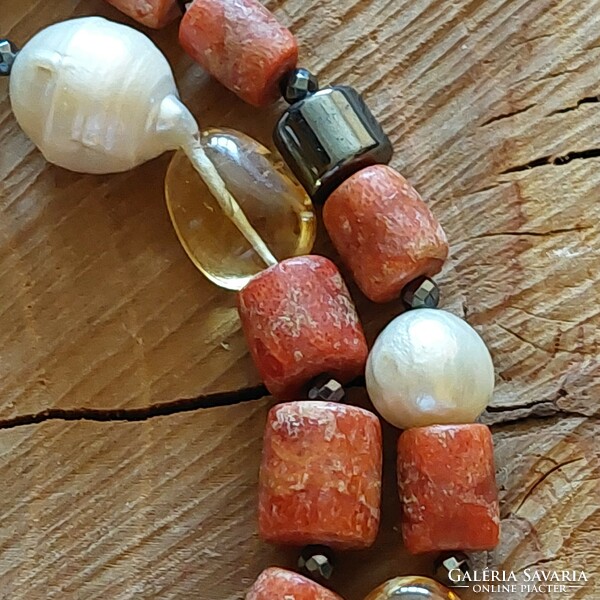 Special long coral necklace with real cultured pearls and minerals