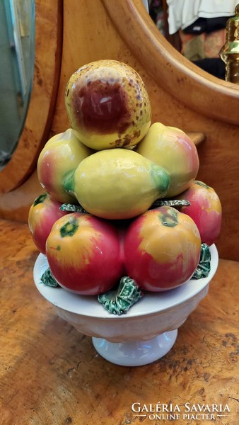 Majolica fruit bowl, centerpiece decoration