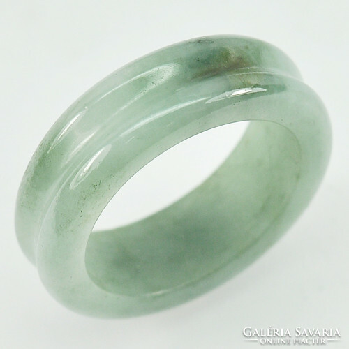 Real, 100% product. Arabic style pastel green Thai jade ring 22.95ct (inner diameter: 18mm)