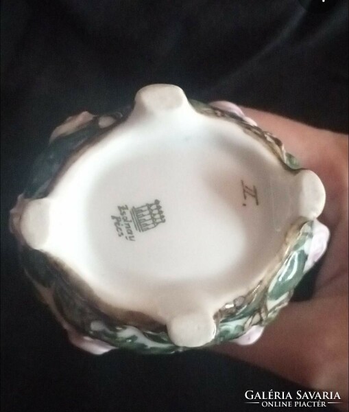 Zsolnay special 1926-27 sealed vase 13cm