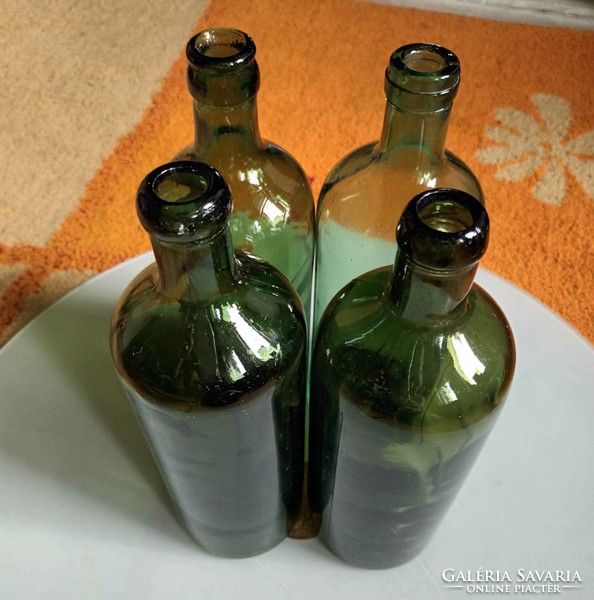 Antik keserűvizes jelzett hibátlan üvegek palackok egyben