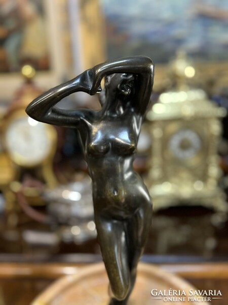 Female nude - bronze statue - on a marble name card holder pedestal