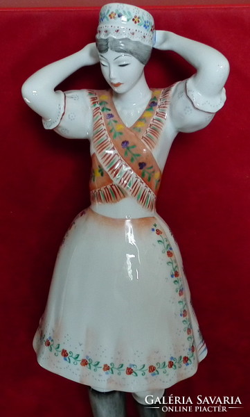 Hollóházi porcelain - woman in Khazarian (Matyóföld) folk costume 29.5cm