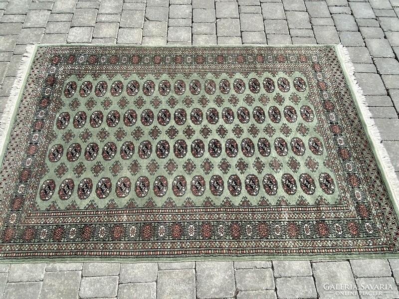 Pakistani bokhara szőnyeg pisztácia színű 260x150cm