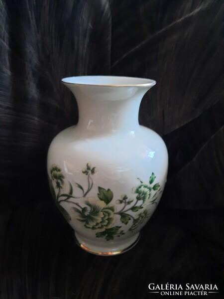 Hollóháza porcelain vase with floral decoration with Erika pattern