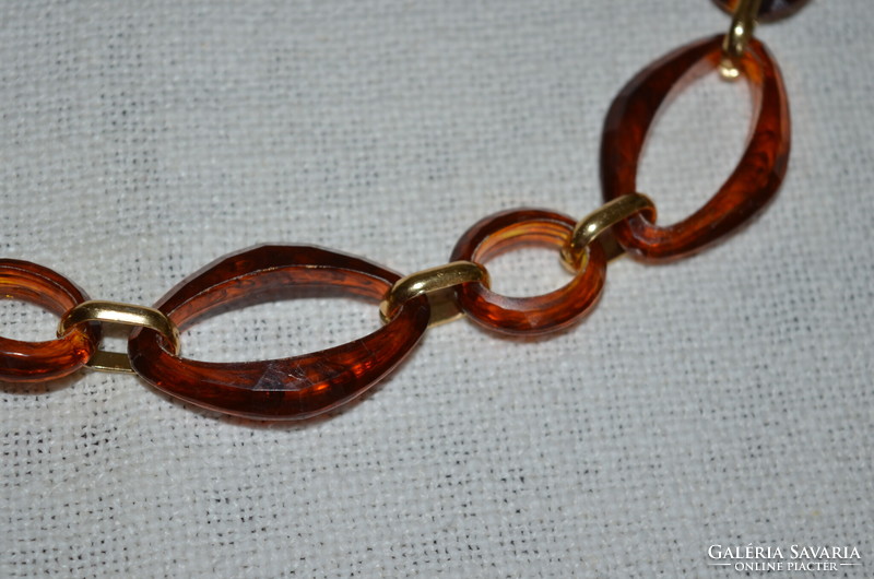 Retro amber imitation necklace