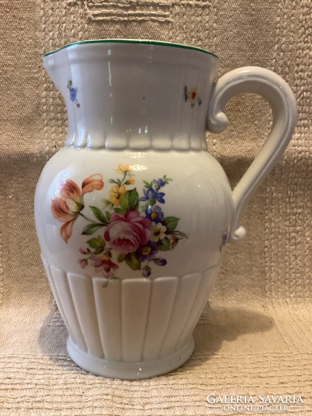 Kispesti jelzett porcelán virágos kancsó