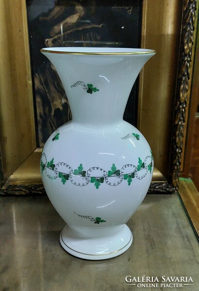 Porcelain vase with Herend parsley pattern