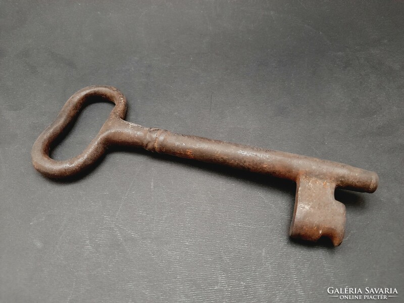 Antik nagyméretű kulcs, pince kulcs, 17 cm
