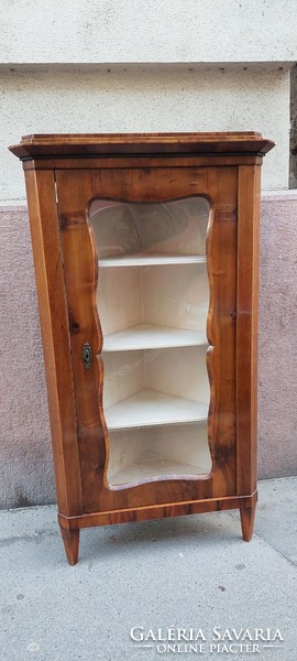 Corner display case in Biedermeier style, nice condition