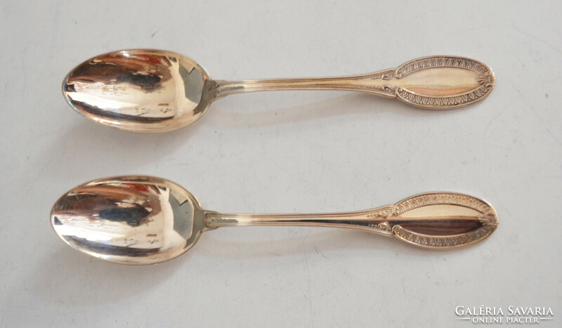 Set of 12 silver teaspoons in a gift box