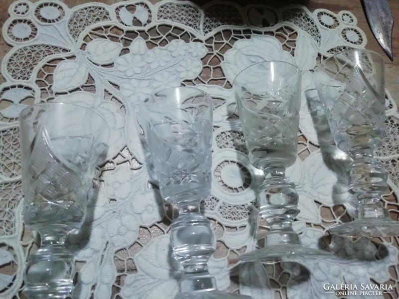 Antique crystal glasses in perfect condition 6.