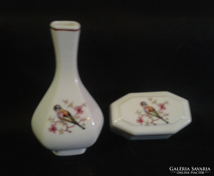 Small vase and box from Höllóháza