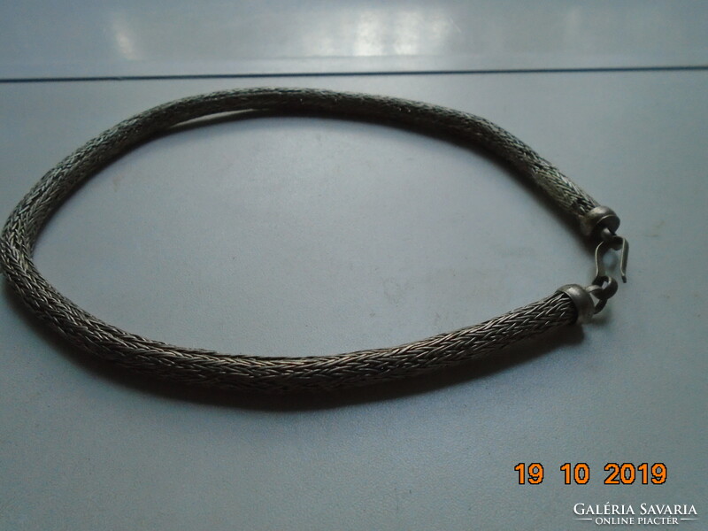 Rádzsasztán(Rajasthan) törzsi ékszer vékony ezüstözöt szálból fonott kötél nyaklánc horog akasztóval