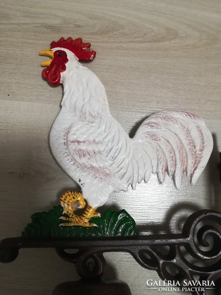 Large, rooster pigeon/bell made of cast iron, can be mounted on the wall