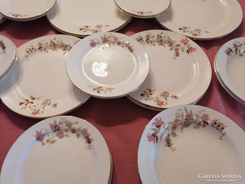 Zsolnay hand painted set of 5x6 plates