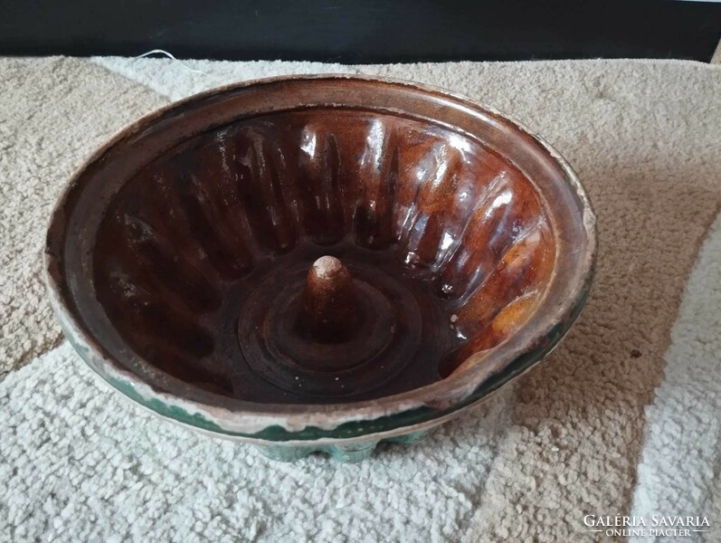 Antique ceramic ball oven form