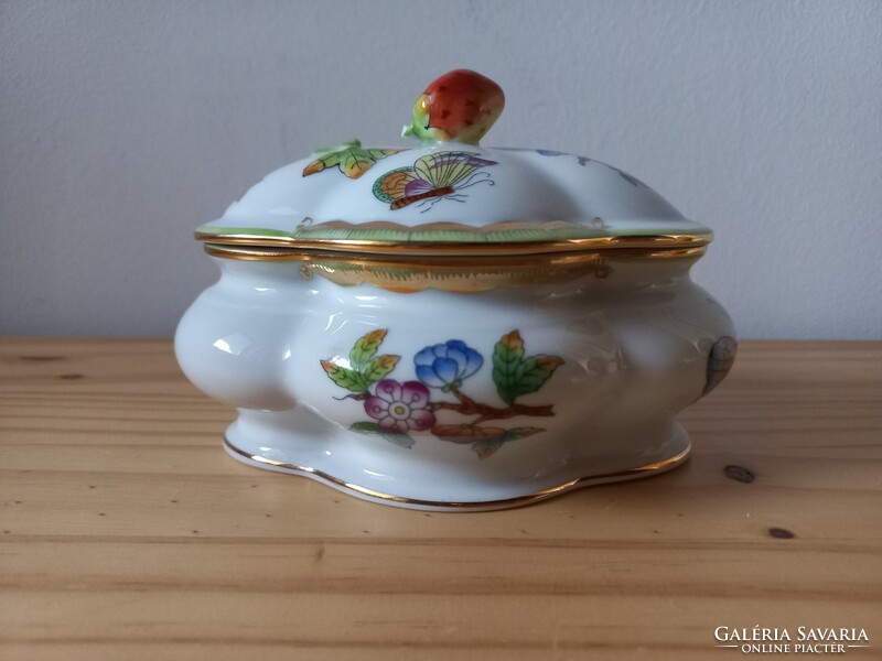 Herend victoria patterned bonbonniere with strawberry handle is rare!