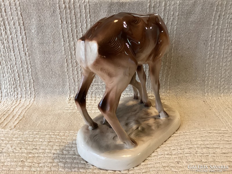Bájos jelzett porcelán szobor őz mama gidájával
