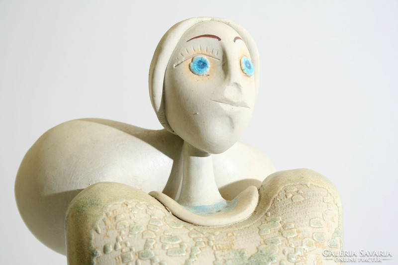 50cm Sarkantyu Judit (1947- ) Kerámia Női Szobor | Kék Szemű Copfos Kontyos Lány Nő Angyal Figura