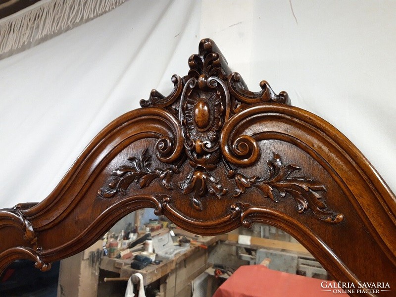 Restored Viennese baroque trümo with a beautiful mirror