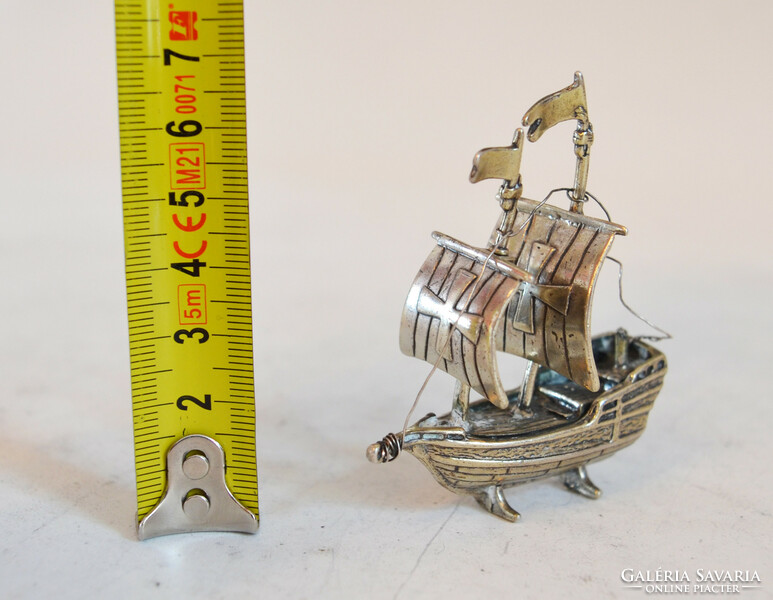 Silver miniature sailing ship (e03)