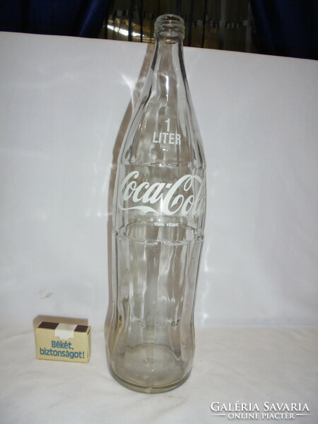 Retro Coca-colás üveg palack és jelvény, kitűző - együtt