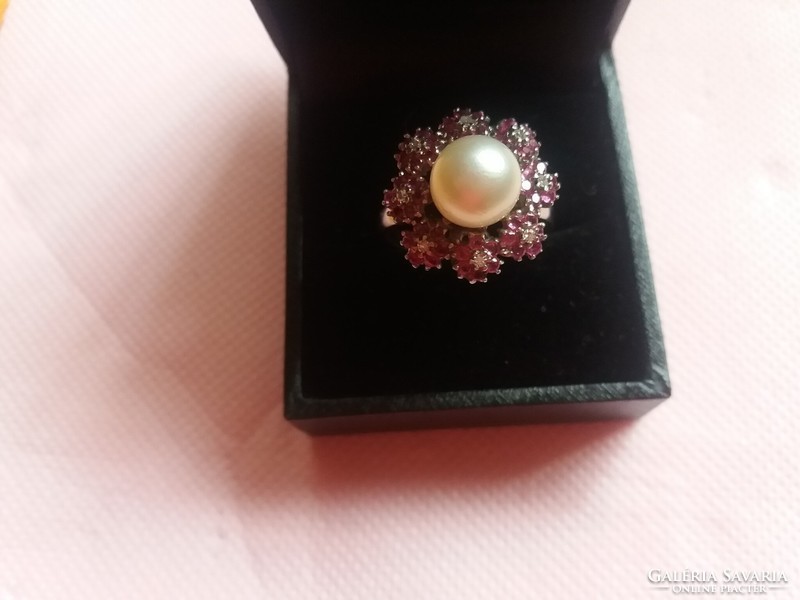 14 Cr. Gold ring with real pearls and rubies