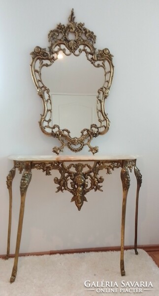 Gilded console table with mirror and marble top! In beautiful condition!