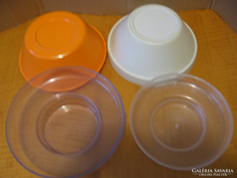 Retro hőtartó fedeles műanyag tányérok  Stierlen és Hepp