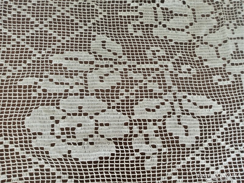 Old crocheted lace tablecloth - 105x150 cm