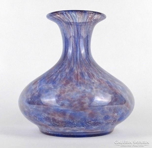 1N480 Irizáló kék-piros karcagi fátyolüveg váza 15.5 cm