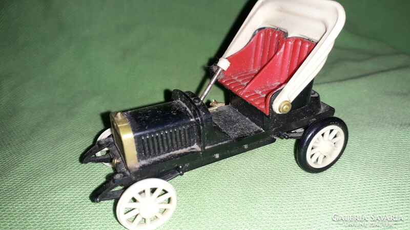 Old czechoslovak igra plastic oldtimer laurin&klement toy model car parts according to pictures