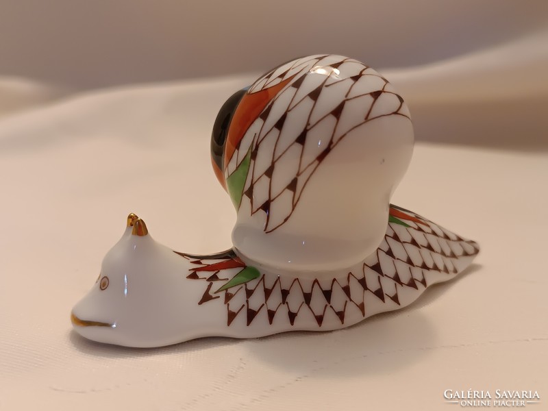Ravenclaw porcelain snail with garden pattern