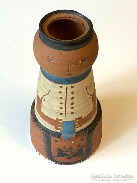 Painted circled retro ceramic human vase marked B