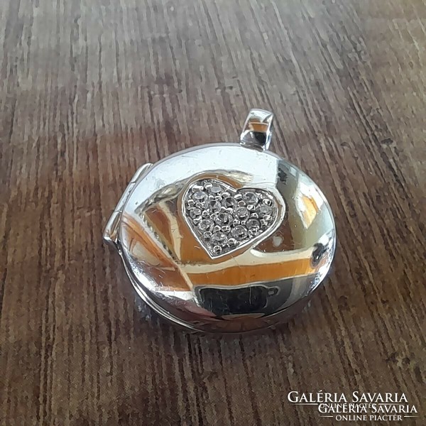 Silver photo pendant with heart decoration