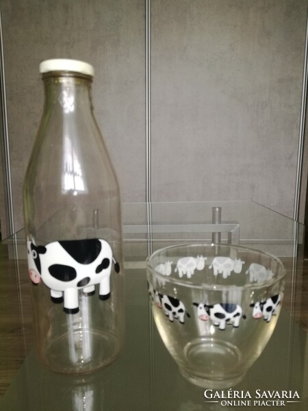 Retro milk glass / glass with bowl