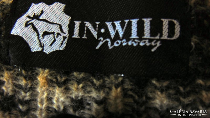 100% Pure wool Norwegian women's small jacket