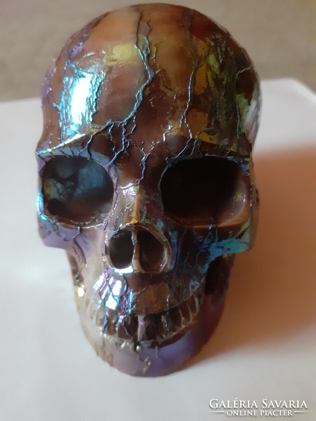 Aura titanium mineral skull