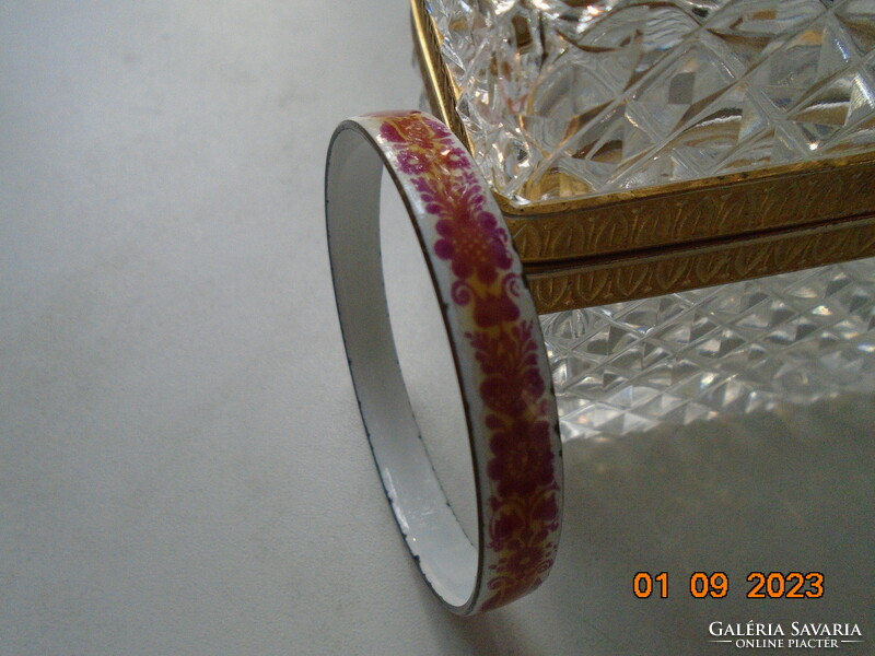 Enameled vintage bracelet with folk flower pattern