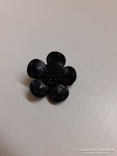 Old black flower shaped porcelain mourning brooch pin with safety pin