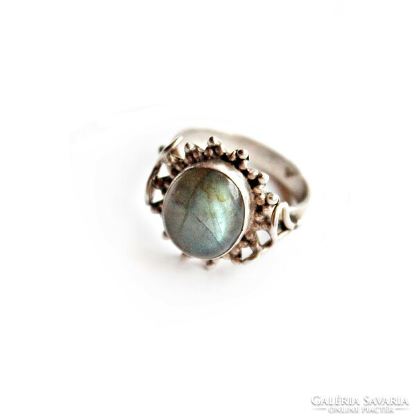 Silver ring with labradorite stone
